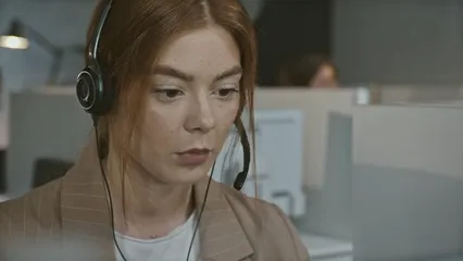 Horizontal video: Female customer support agent talking to client 5452828. Duration: 23 seconds. Resolution: 3840x2160