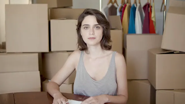 Horizontal video: A woman doing online business 7856112. Duration: 10 seconds. Resolution: 3840x2160