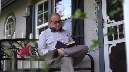 Horizontal video: Adult man talking on phone 6414239. Duration: 23 seconds. Resolution: 3840x2160